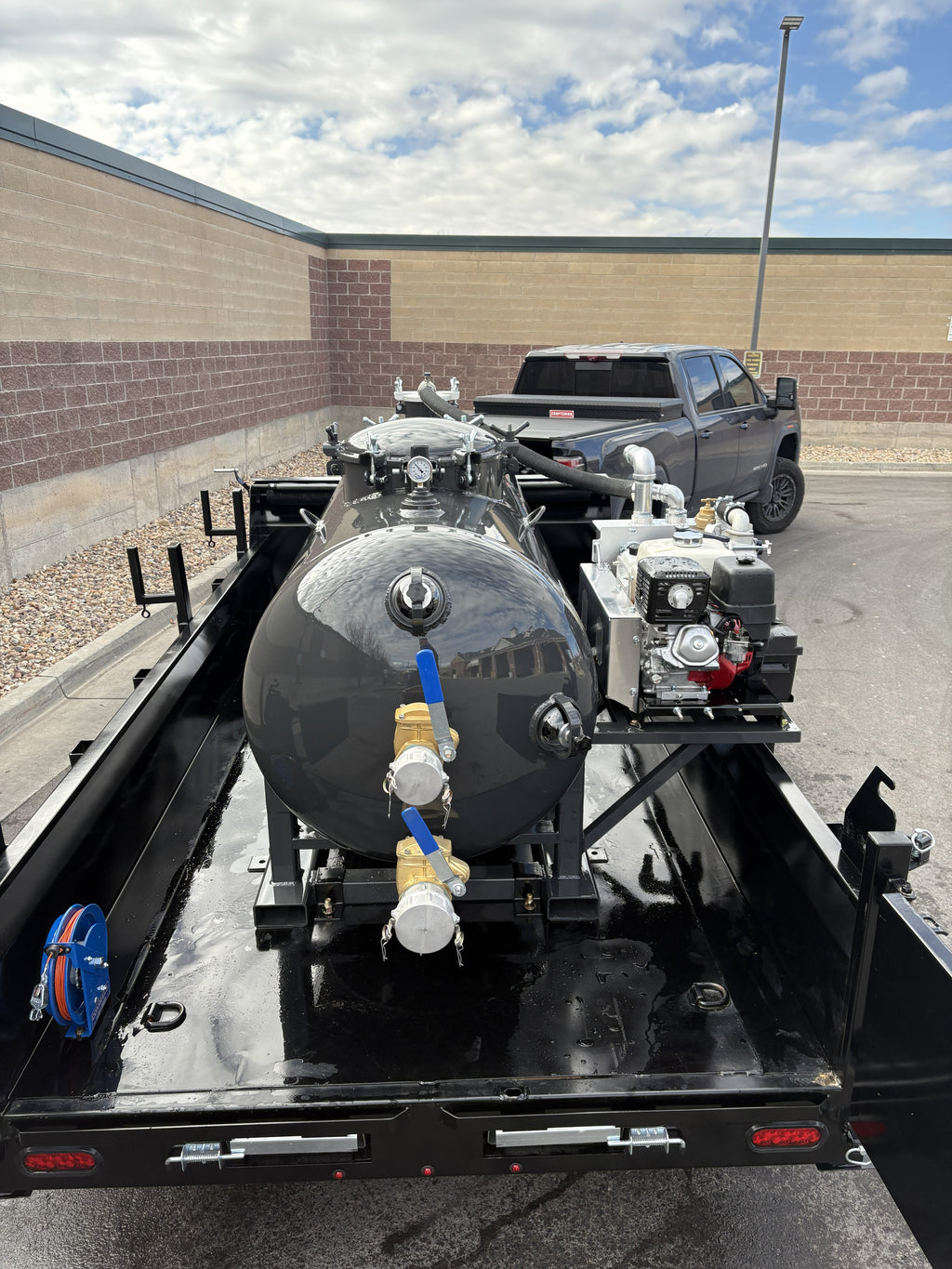 500 Gallon Slide In Vacuum Tank on Dump Trailer