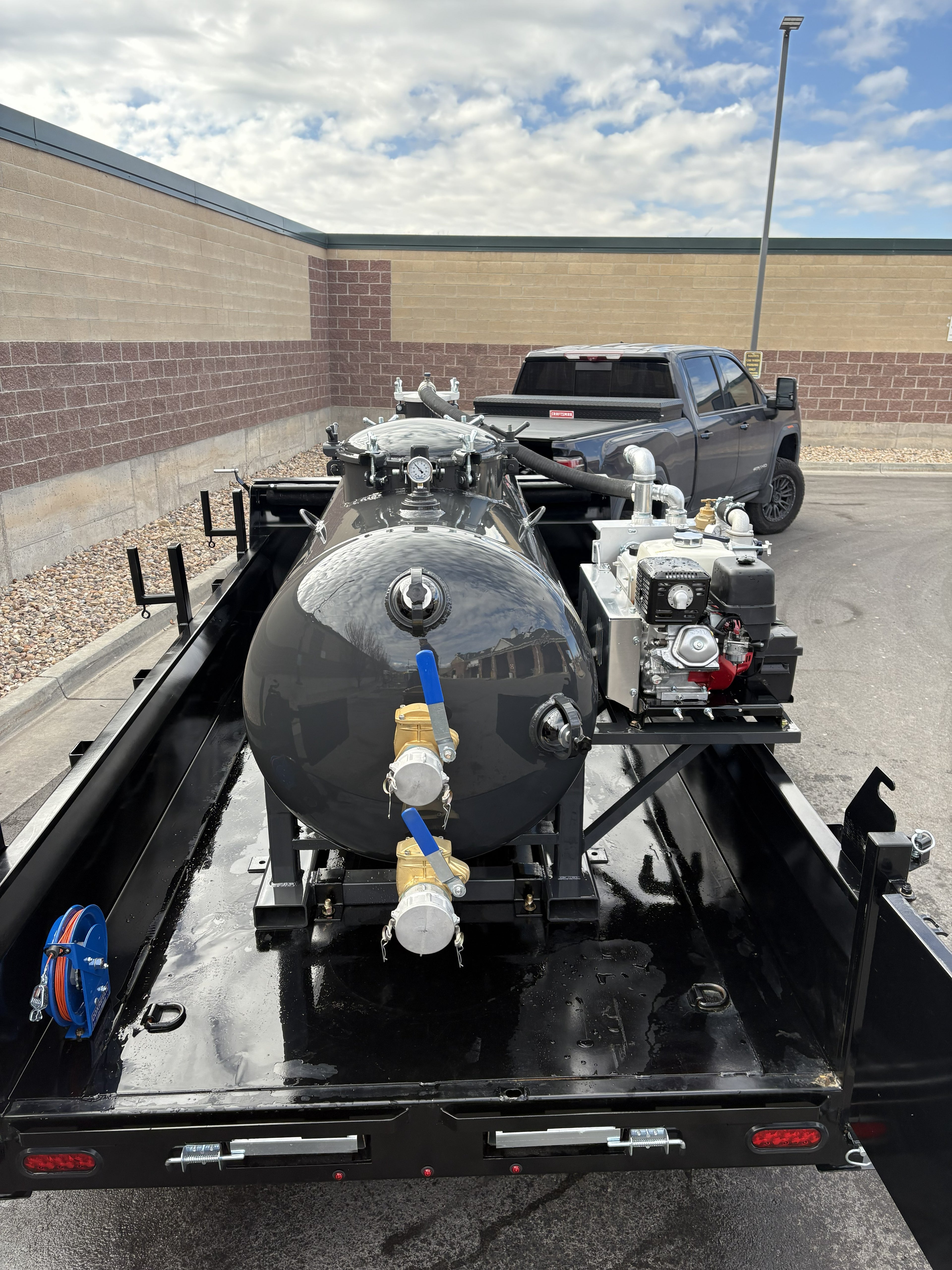 500 Gallon Slide In Vacuum Tank on Dump Trailer